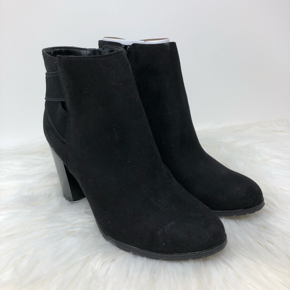 Universal Thread Ankle Boot - Picture 2 of 8